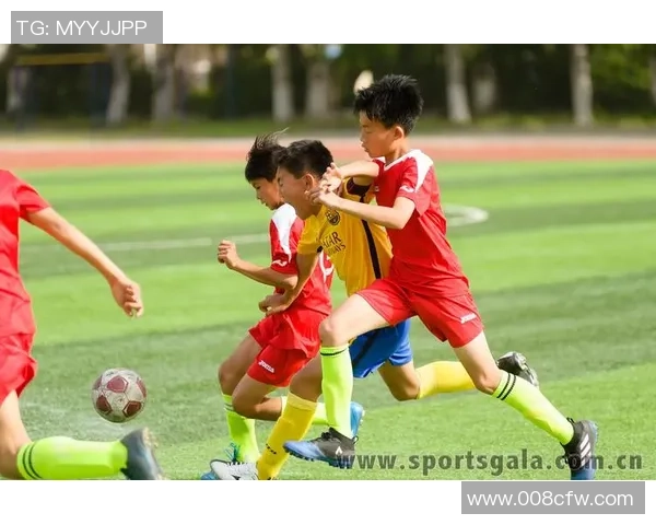 足球解说画面中的精彩瞬间与情感共鸣探索